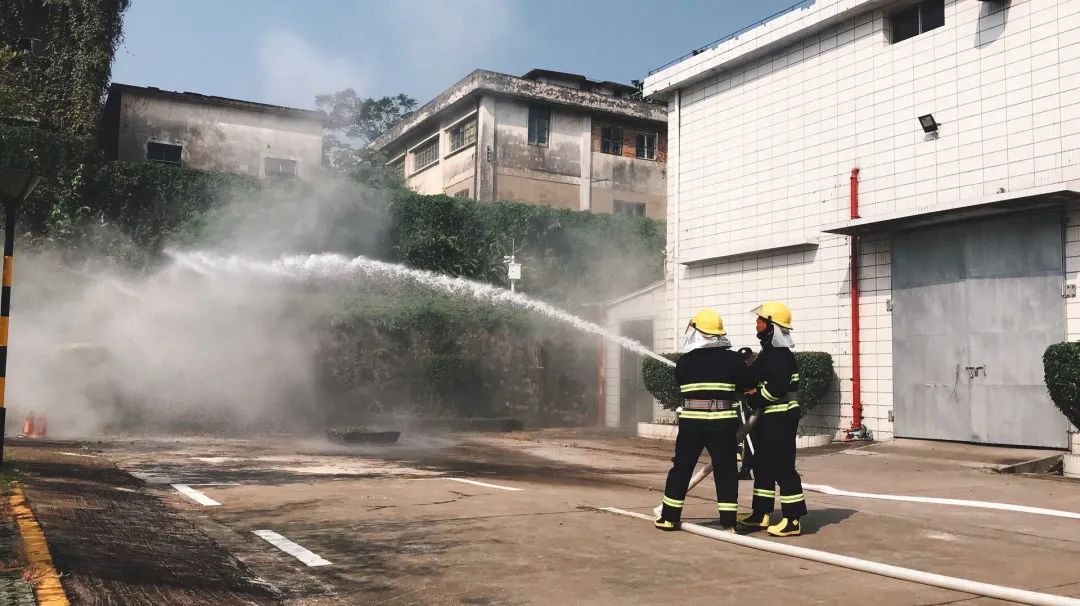 涨见识！你见过如此强大的特种车辆后援团吗？