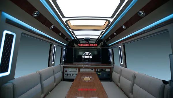 涨见识！你见过如此强大的特种车辆后援团吗？