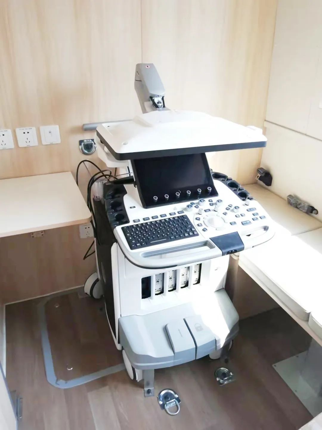 壹定发“两癌”筛查车来了，为女性撑起健康“保护伞”！