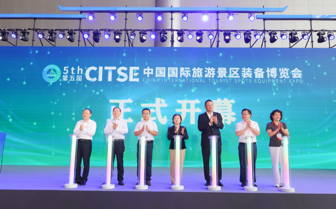 壹定发锂电观光车“爬坡王”重磅亮相第五届中国国际旅游景区装备博览会！