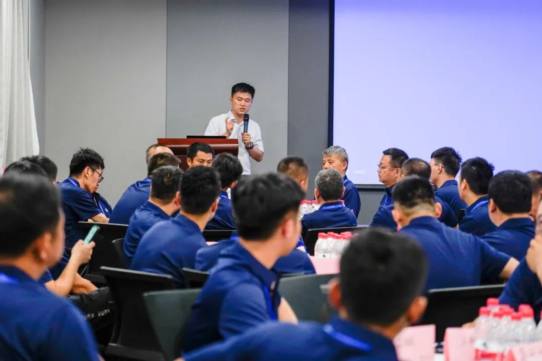 壹定发专用车售后服务培训圆满结束，为客户打造高质量服务体验！