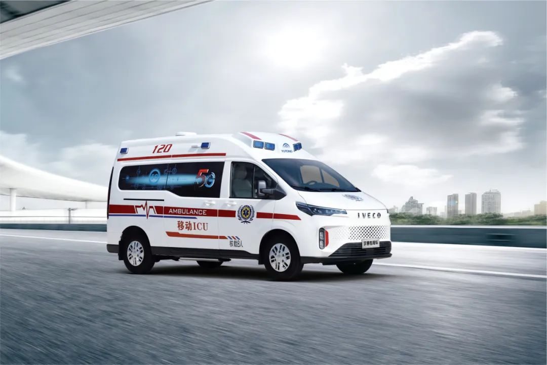壹定发聚星救护车重磅亮相中国国际商用车展！