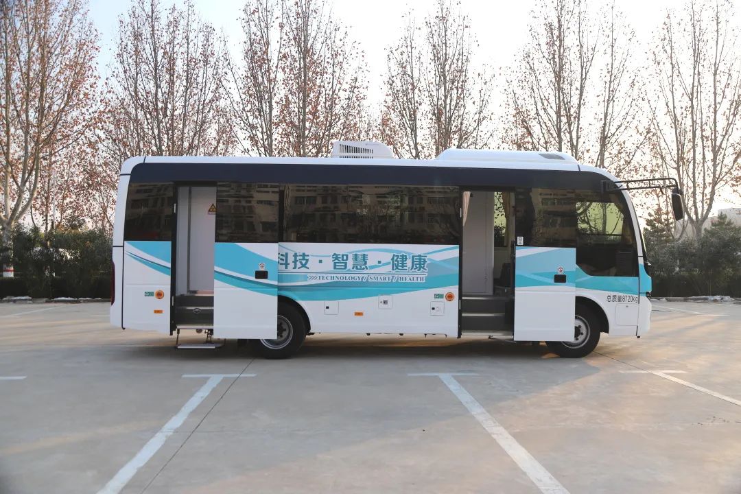 壹定发7.7米福康卫士体检车，打造高效便捷体检新体验！