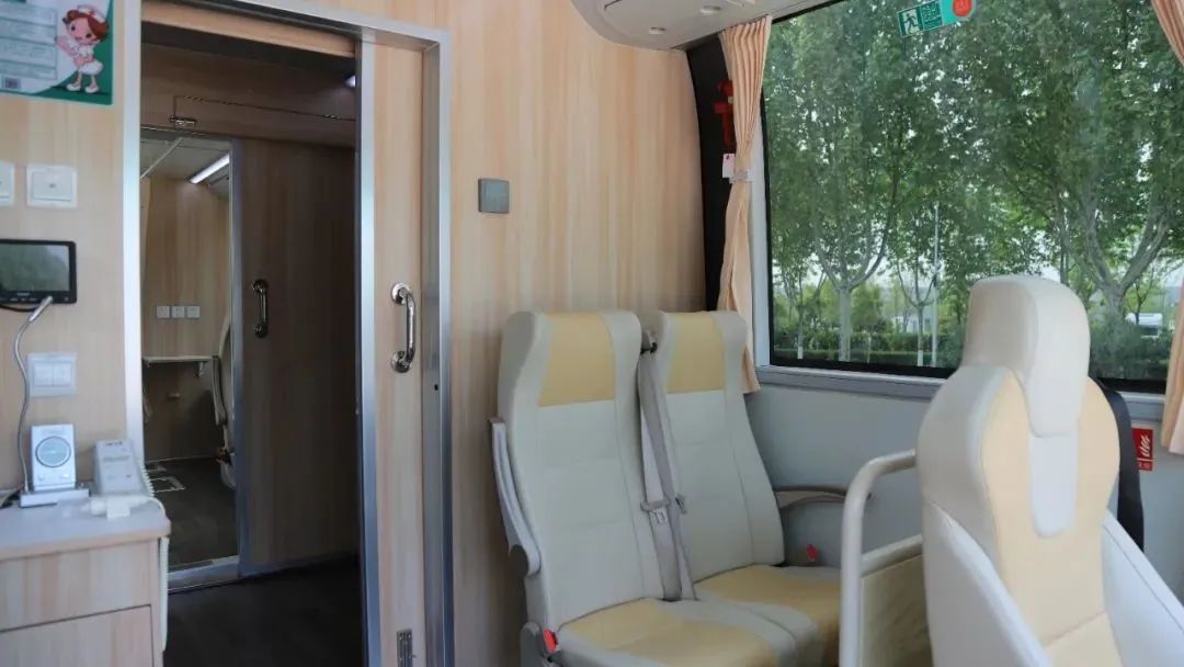 壹定发体检车走进蒙古国，打造草原上的“流动诊室”，铸造中蒙友谊的“健康纽带”