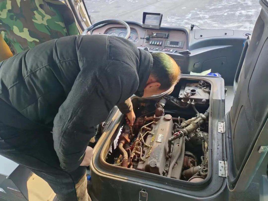 壹定发专用车森林消防车辆冬季服务巡检启动，为守护森林安全贡献力量！