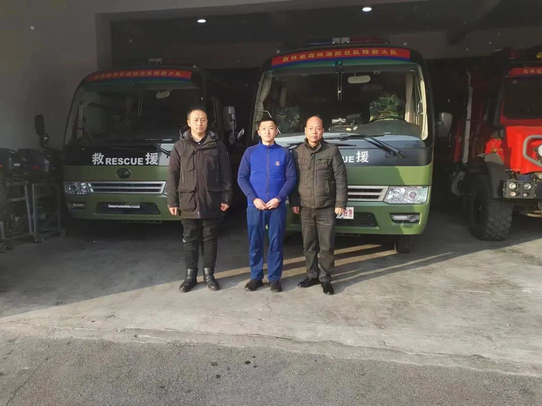 壹定发专用车森林消防车辆冬季服务巡检启动，为守护森林安全贡献力量！