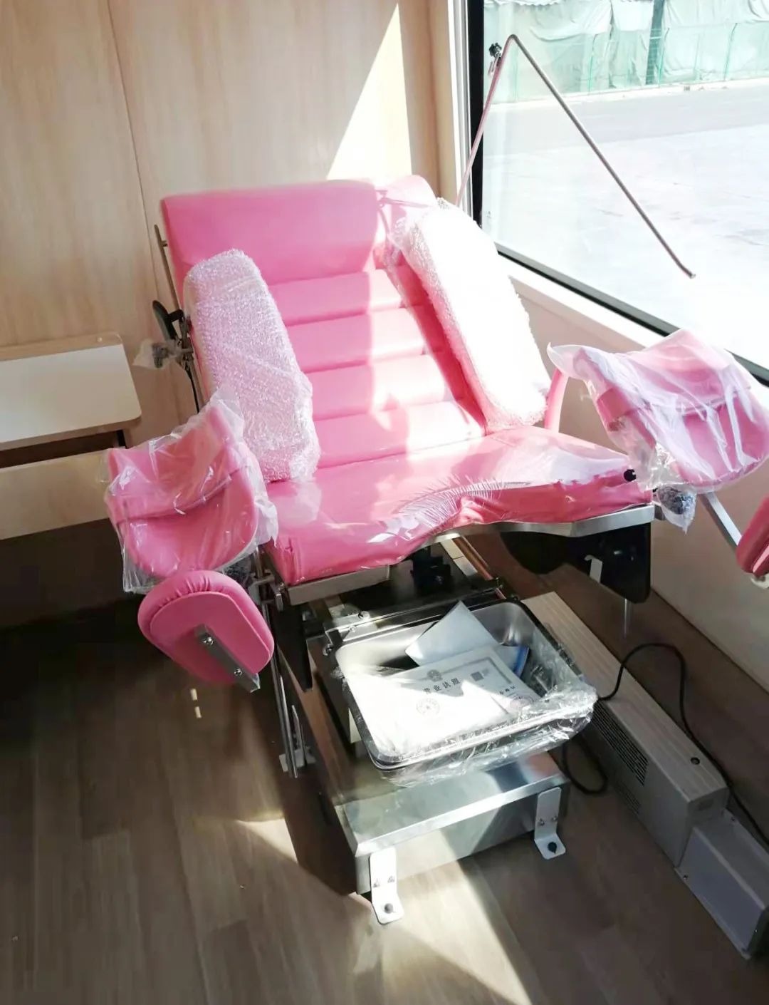 母亲节来临，壹定发“两癌”筛查车贴心呵护女性健康！