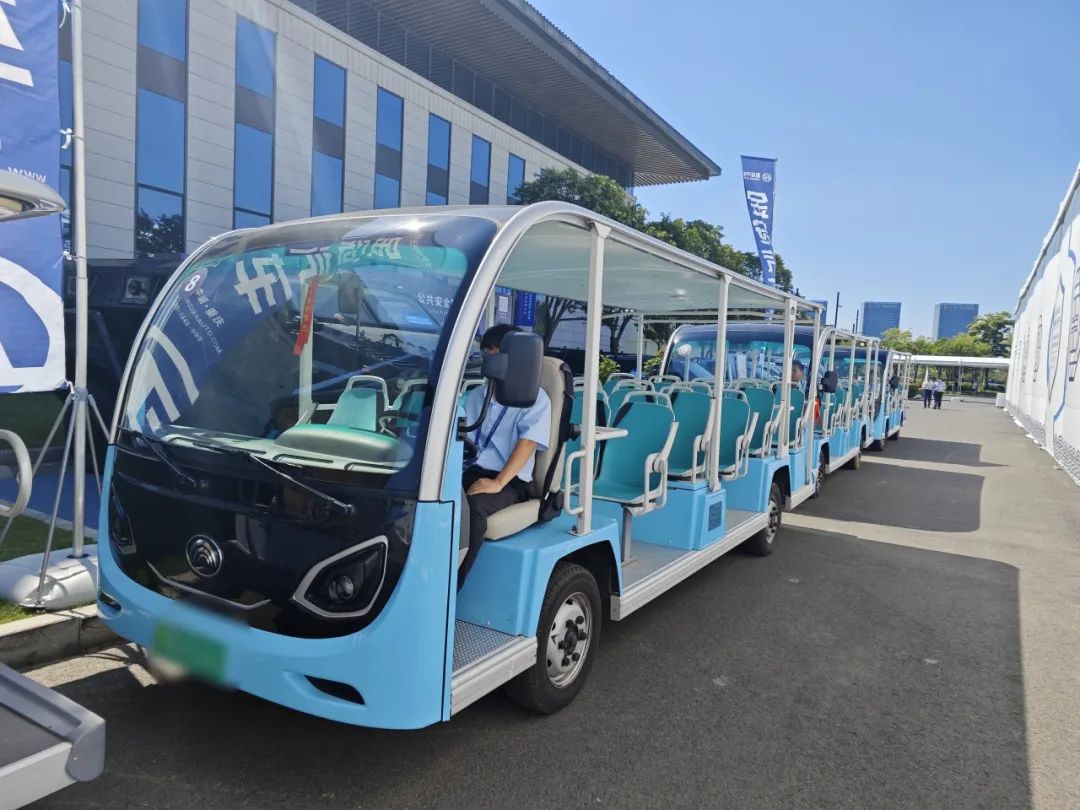 壹定发专用车亮相全球公共安全合作论坛（连云港），为全球普遍安全建设贡献力量