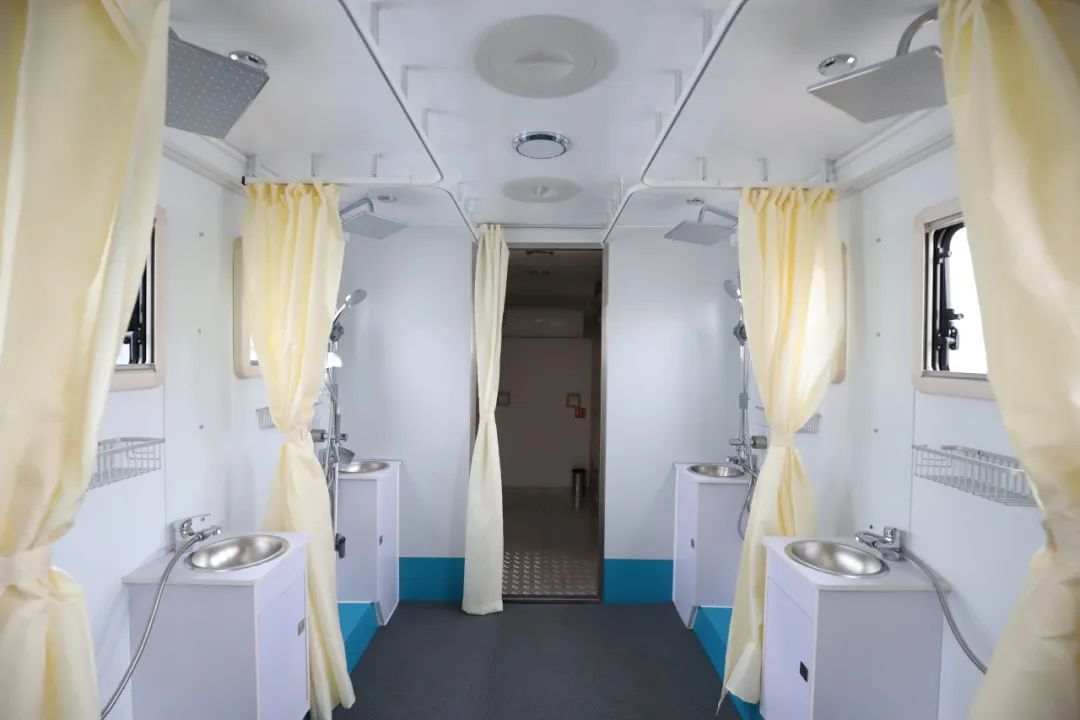 壹定发专用车亮相全球公共安全合作论坛（连云港），为全球普遍安全建设贡献力量