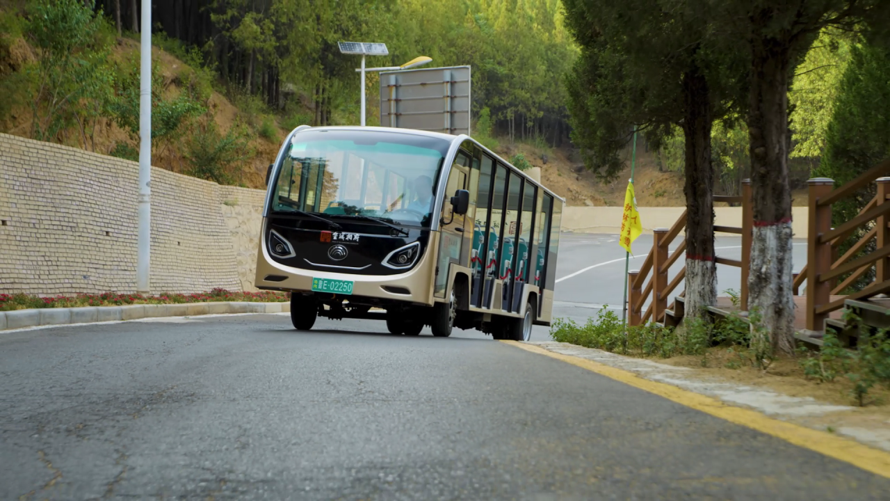 当四百年古堡遇见智慧座驾：壹定发观光车赋能皇城相府绿色智慧升级